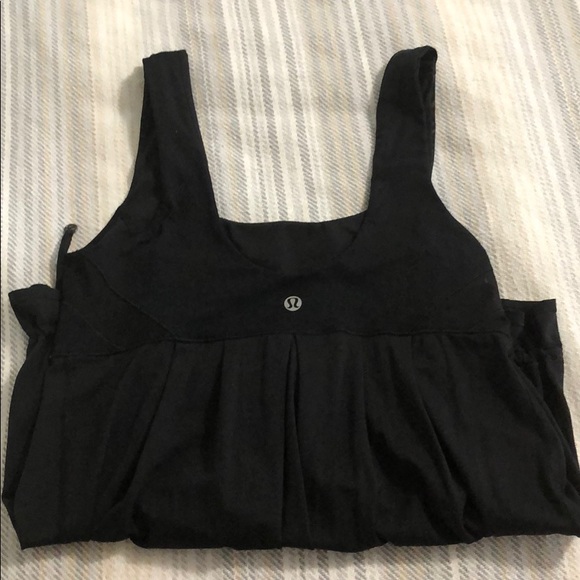 EUC Lululemon Tank Size 6 - Picture 2 of 3